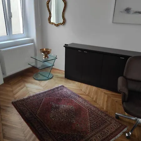 Lägenhet House In *